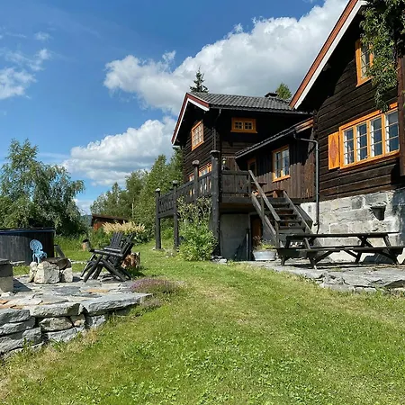 Log With View Of Gaustatoppen Vakantiehuis *