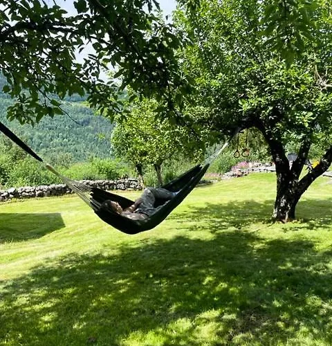 Feriehus Log With View Of Gaustatoppen