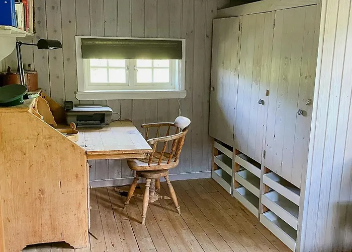 Log With View Of Gaustatoppen * Austbygdi